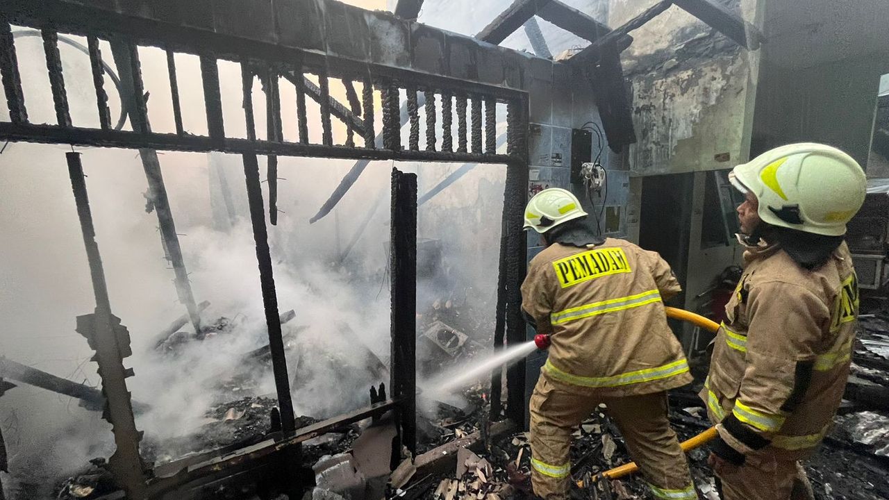 10 Rumah di Jakbar Terbakar Diduga karena ODGJ, 1 orang Tewas