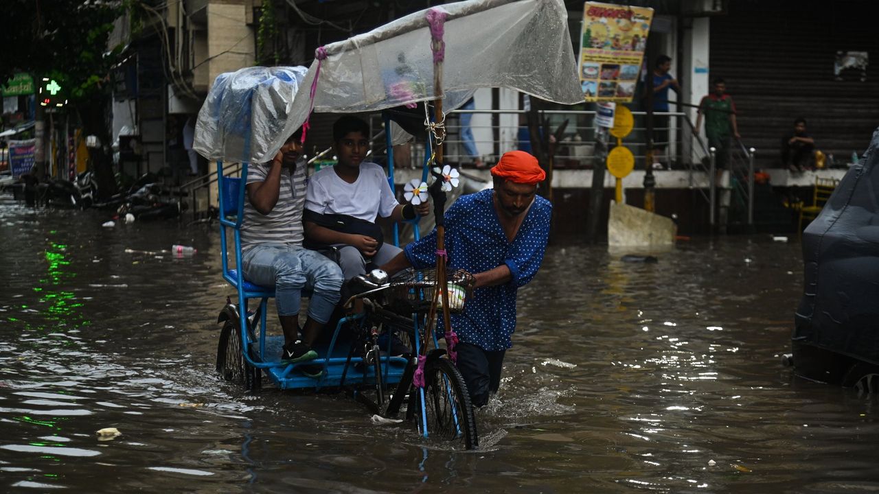 Hujan Monsun Terjang India, 15 Orang Tewas Akibat Banjir dan Longsor
