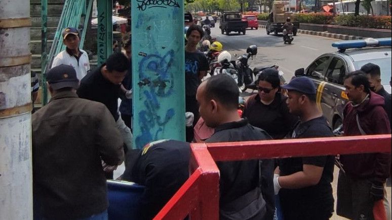 Pria Tewas Terjatuh dari JPO di Semarang, Begini Kronologi Kejadiannya