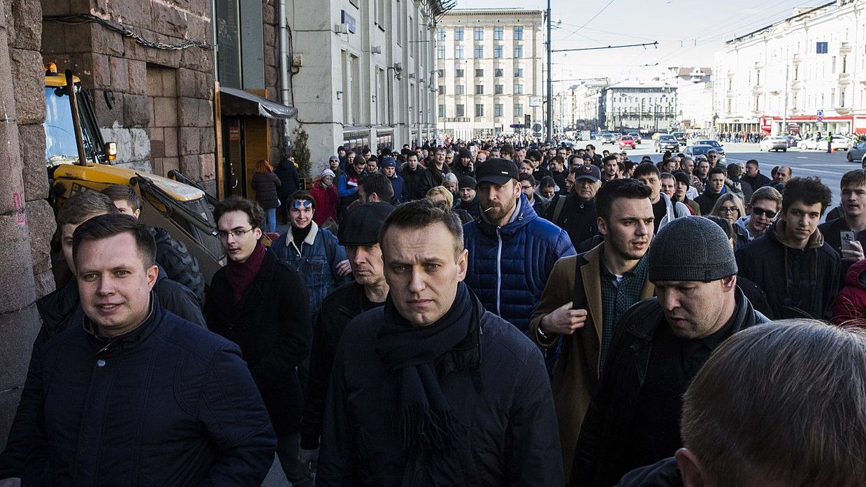 Tokoh Oposisi Alexei Navalny Demam Tinggi dan Batuk Parah di Dalam Penjara Rusia