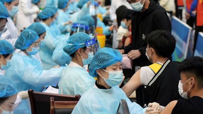 China Sukses Suntik Vaksin COVID-19 ke 1 Miliar Warganya, Segera Capai Herd Immunity