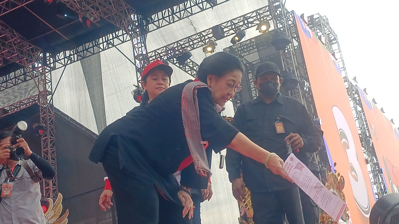 Tak Mau Kalah dari Jokowi, Megawati Ikut Bawa Kertas soal Aturan Pemilu: Jangan Pakai Fasilitas Negara