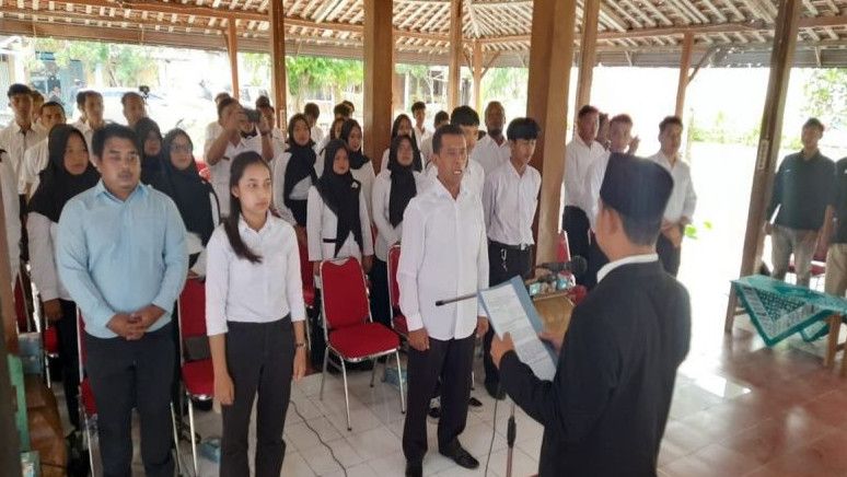 KPU Lantik 5,74 Juta Anggota KPPS Pemilu 2024 di 71 Ribu Lokasi