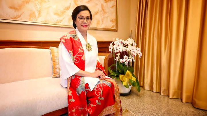 4 Potret Sri Mulyani Kenakan Kebaya Bernuansa Merah Putih di Sidang Tahunan 2024