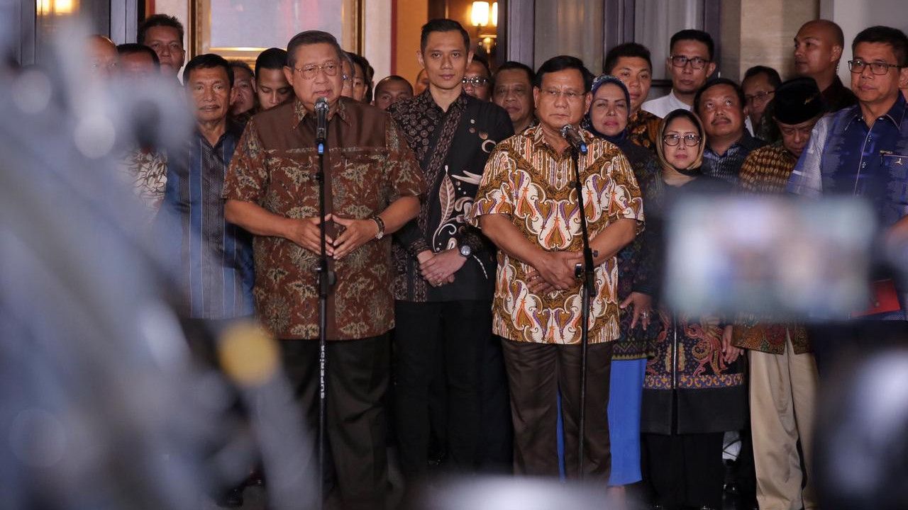 Dukung Prabowo, Demokrat Dinilai Seperti 'Duduk di Atas Bara Api'
