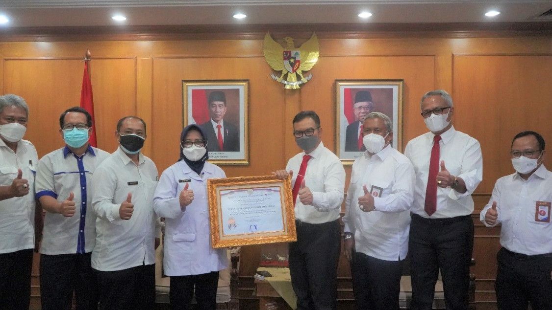 Dokter Hasto Beri Apresiasi Tinggi BKKBN Jatim Raih WBBM Tahun 2021