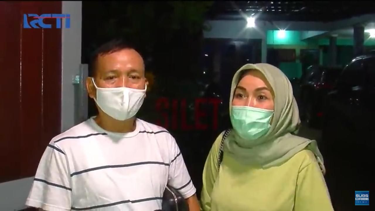 Orangtua Ayu Ting Ting (Foto: YouTube/RCTI-Infotainment 