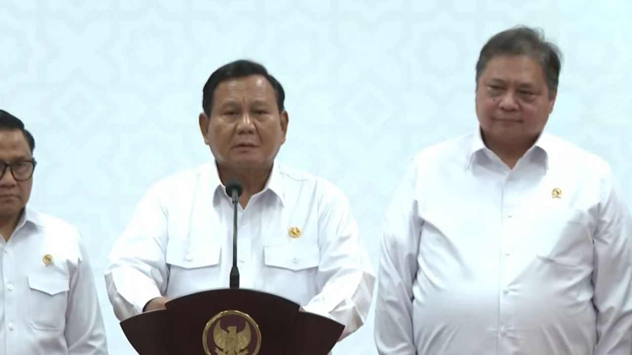 Prabowo Umumkan Kenaikan Upah Minimum Nasional 2025 Sebanyak 6,5 Persen