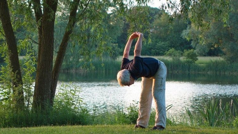 Tips Olahraga Malam Bagi Lansia