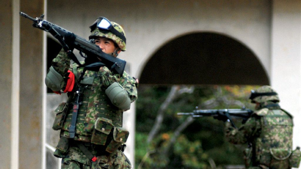 Latihan Menembak, Seorang Tentara Jepang Bunuh Dua Rekannya dengan Sengaja