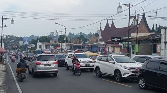 Libur Panjang, Kawasan Puncak Macet 15 KM, Polisi Rekayasa Lalu Lintas