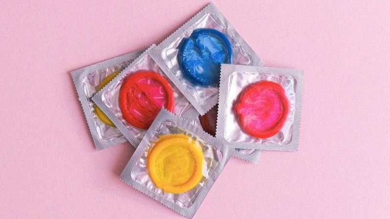 Jelang Tahun Baru, Muda-Mudi di Prancis Akan Dapat Kondom Gratis dari Pemerintah