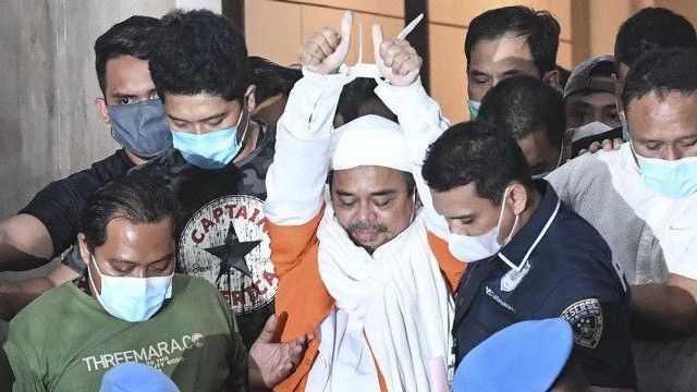Serukan Boikot Letjen TNI Dudung dan Kapolda Fadil Imran, Habib Rizieq: Jangan Undang Dalam Acara Apapun!
