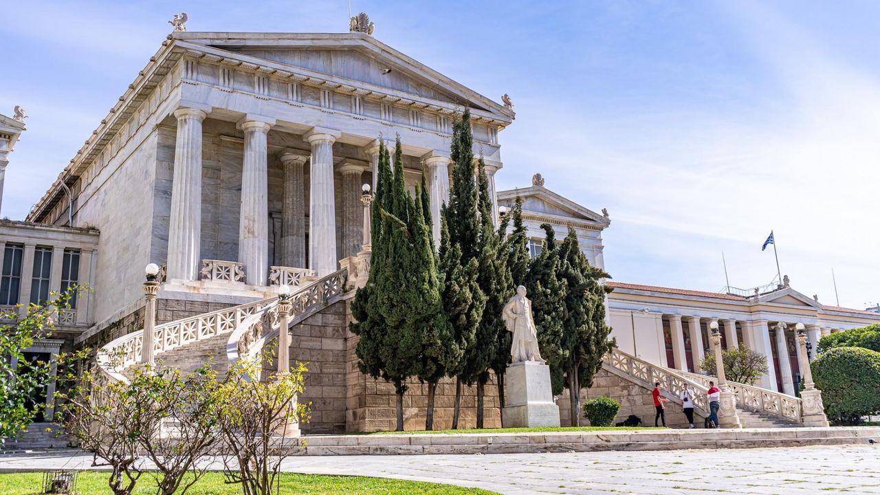 Universitas di Athena, Yunani