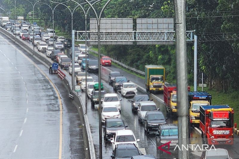 Daya Beli Masih Melorot, Alasan Pajak Jalan Tol Belum Dieksekusi