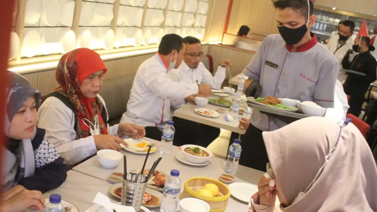 Lewati Proses Uji Pengolahan hingga Penyajian, Restoran Ta Wan dan Dapur Solo Bersertifikasi Halal