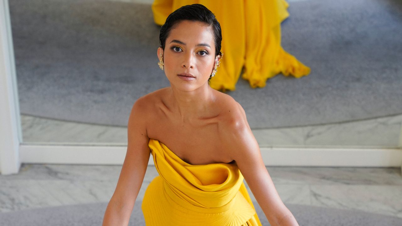 Hadir di Cannes Film Festival, Penampilan Putri Marino Tampil Mencolok dengan Gaun Kuning
