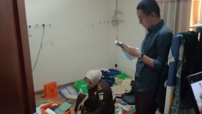 Kasus Korupsi Oknum Pimpinan DPRD Bekasi, Kejari Geledah Rumah Kontraktor Swasta yang Memberi Mobil Pajero ke Ketua DPC PDIP Perjuangan