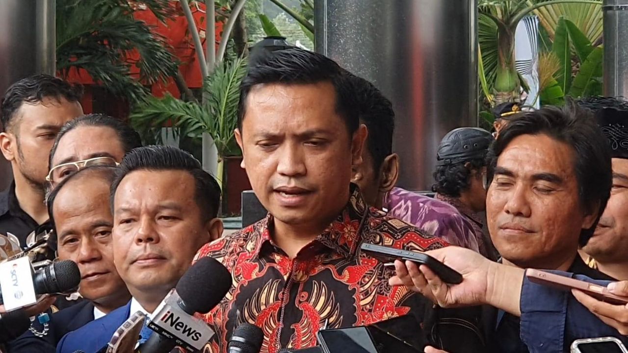 Tim Hukum PDIP: Mas Hasto Siap Ditahan dengan Kepala Tegap dan Senyuman