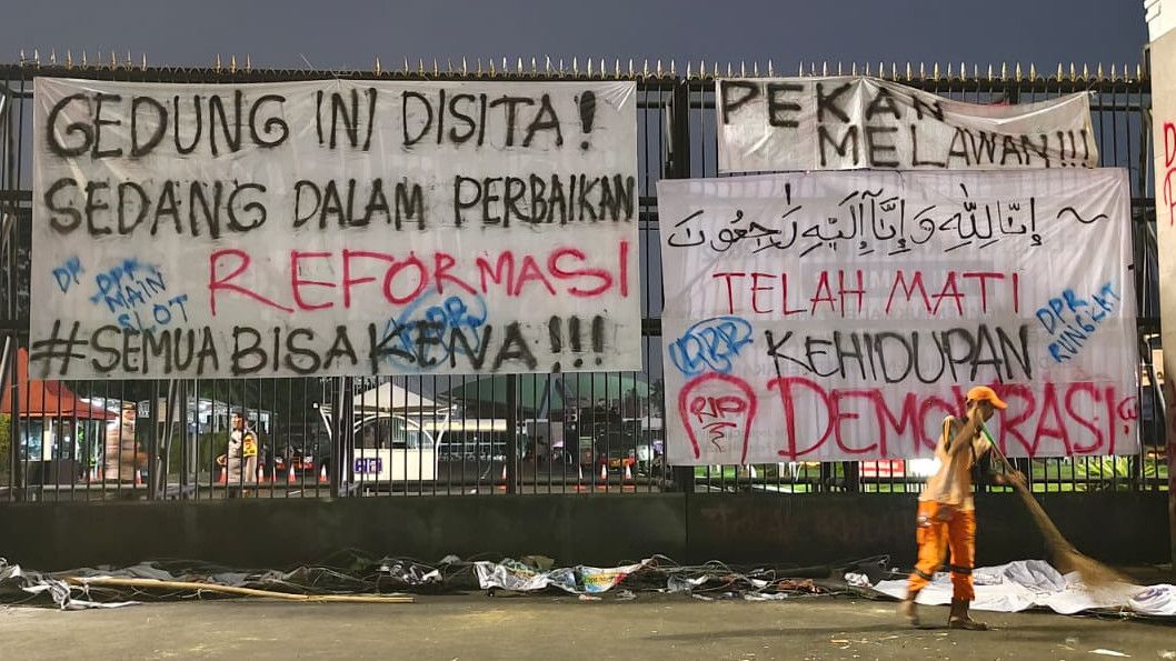Kecewa Tak Ditemui Puan Saat Aksi Demo Minta Draf RKUHP Dibuka, Ratusan Mahasiswa Ultimatum DPR
