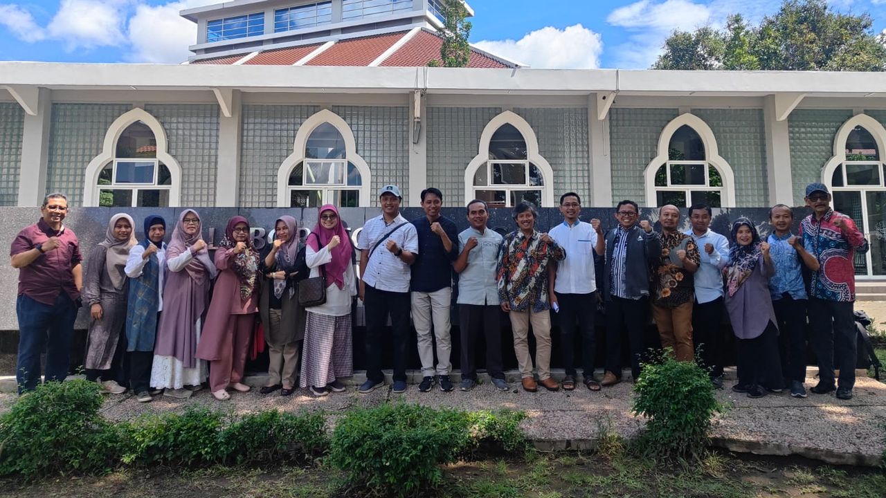 Forum Cik Di Tiro Yogyakarta Nobatkan Jokowi Sebagai Bapak Politik Dinasti Indonesia