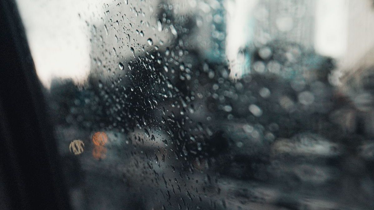 Siapkan Payung, Jakarta Mulai Masuk Musim Hujan
