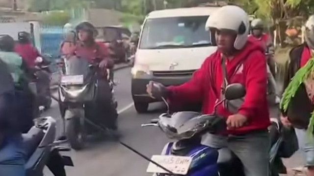 Pemotor di Cengkareng Dicelakai Kabel Menjuntai Milik Jakarta Smart City, Menyedihkan