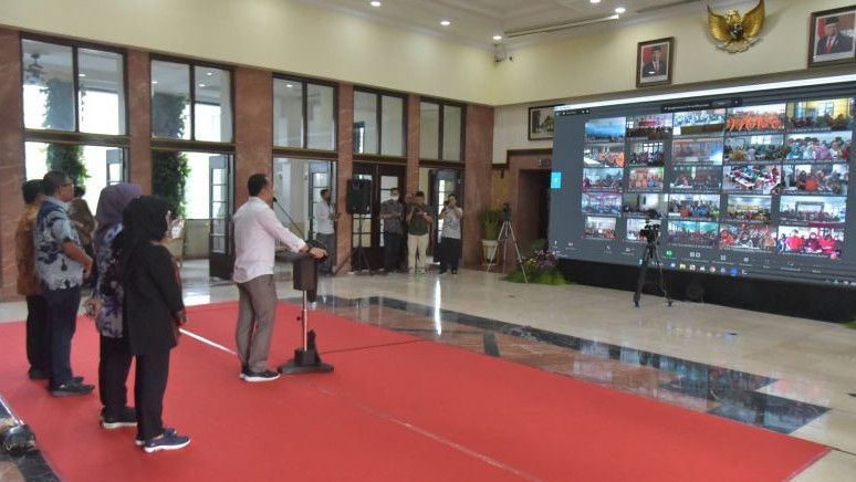 Wali Kota Surabaya Minta ASN Terapkan Konsep 'Kantorku Surgaku': Tanpa Disadari Kantor Jadi Rumah