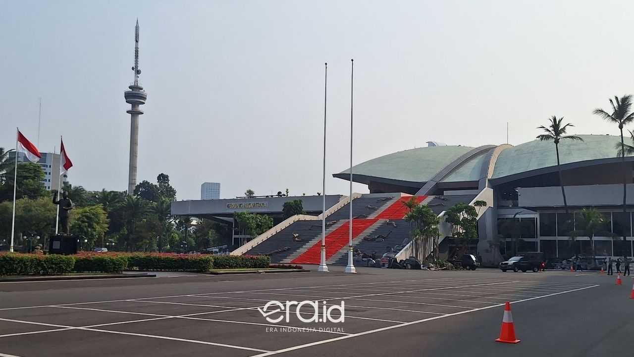 Legislator Bakal Bahas Rencana Pemakaian Lapangan DPR untuk Demo, Ide Pigai Masuk Akal?