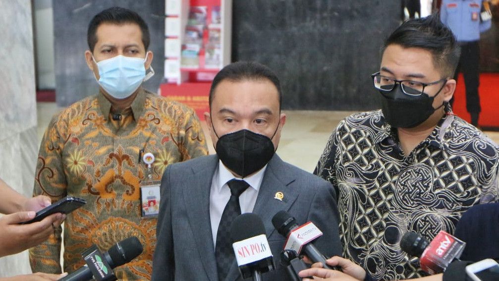 Wagub Jabar Klaim Poligami Dapat Tekan Kasus HIV/AIDS, DPR: Jangan Buat Pernyataan Kontroversi!