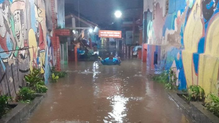 Hujan Deras, Seratusan Rumah Warga Banyuwangi Terendam Banjir Luapan Sungai