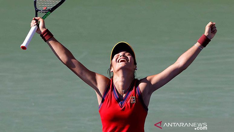 Masih 18 Tahun, Petenis Emma Raducanu Juarai Grand Slam US Open