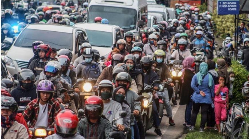 Pantes Macet Parah, Ada 10 Kendaraan Mogok hingga 83.870 Kendaraan Masuk Puncak Bogor pada Akhir Pekan Lalu