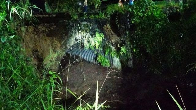 Usai Gunung Marapi Erupsi, Kabupaten Tanah Datar Diterjang Banjir Lahar