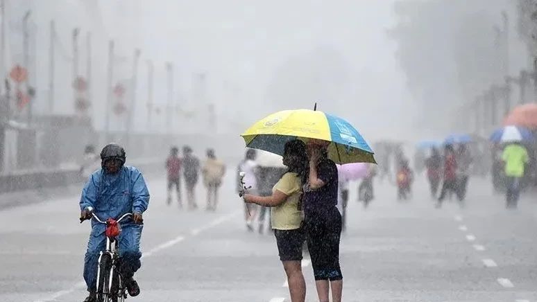 Jakarta Bakal Diguyur Hujan Disertai Petir
