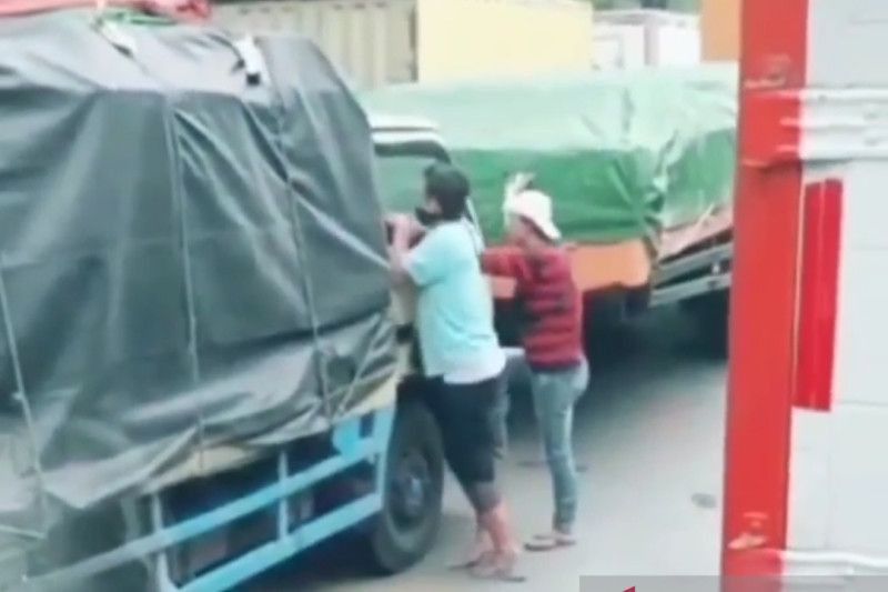 Viral Perampok Ancam Sopir Truk di Pulogadung, Polisi Kini Kejar Pelaku