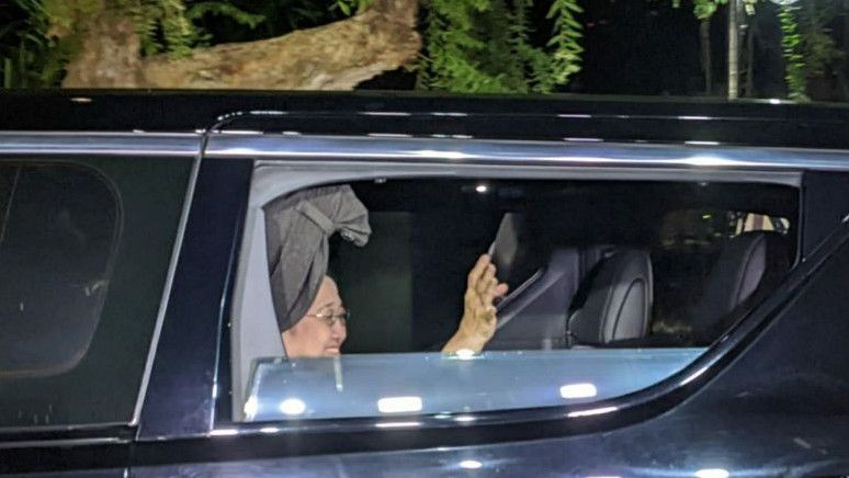 Megawati yang Pertama Tinggalkan Istana Dalam Pertemuan Ketum Parpol dengan Jokowi Kemarin