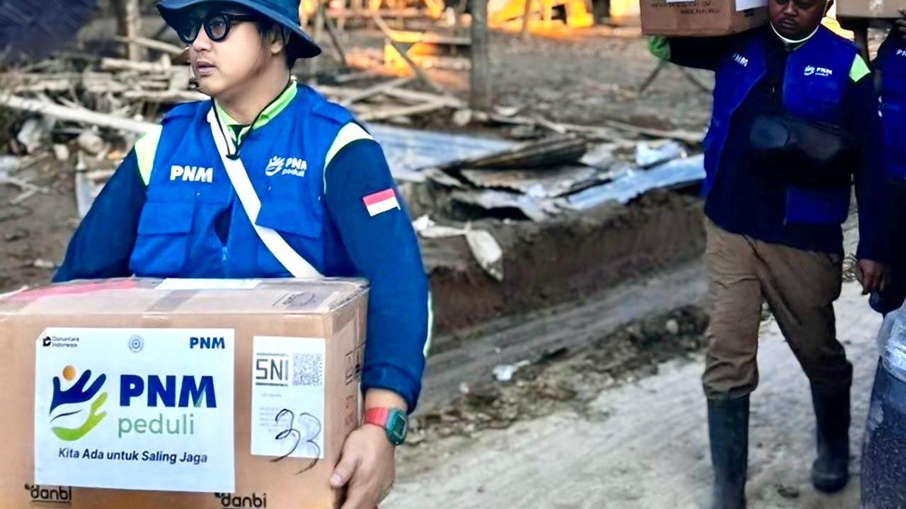 Relawan PNM Kembali Turun Langsung Salurkan Bantuan dan Kuatkan Korban Bencana Sumatra
