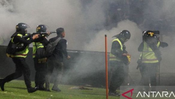 'Bau Tak Sedap' di Balik Jam Tayang Pertandingan Sepak Bola Berujung Tragedi di Kanjuruhan