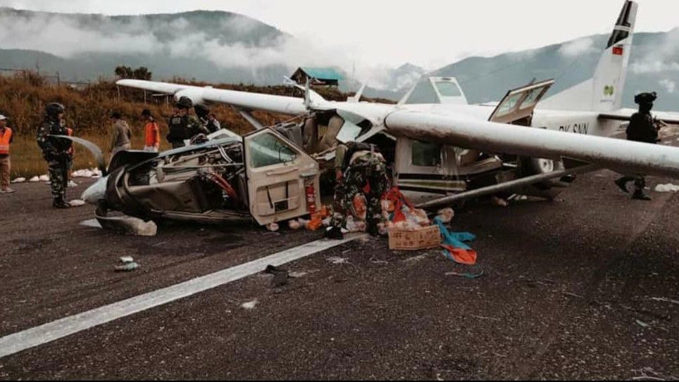 Pesawat Smart Air di Papua Kecelakaan Akibat Gagal Mendarat, Satu Pilot Tewas