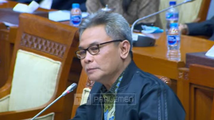 Saling Ancam di Rapat, Anggota DPR Johan Budi: Semoga Pak Mahfud Tak Direshuffle