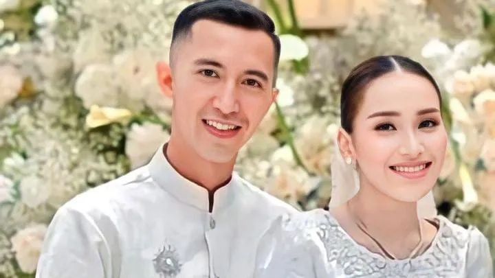 Tersebar Foto Pertunangan Ayu Ting Ting Tak Blur, Lettu Muhammad Fardhana Jadi Sorotan: Mirip Ayah Rozak