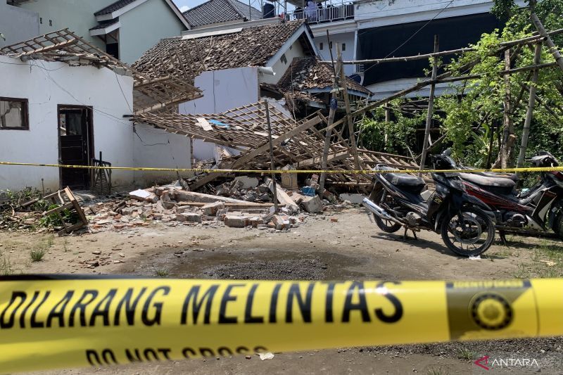 Rumah di Malang yang Diduga Tempat Meracik Petasan Meledak, Satu Remaja Tewas