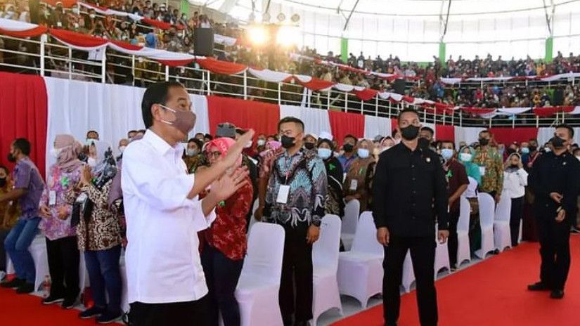 Soal Dukungan Pilpres 2024, Jokowi: Santai Saja Urusan Politik, yang Penting Urusan Ekonomi Kita Selesaikan