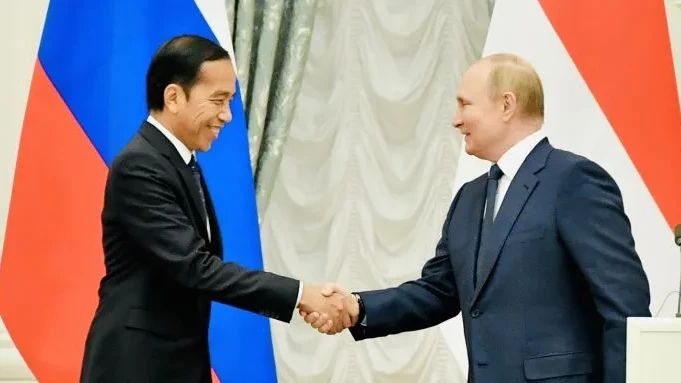 Setelah Bertemu Putin dan Zelenskyy Juni Lalu, Presiden Jokowi Kini Beberkan Perang Rusia-Ukraina Bakal Berlangsung Lama