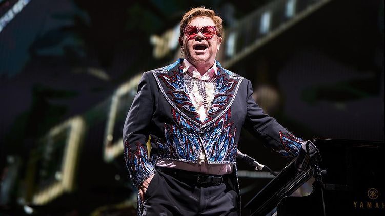 Bakal Pensiun Bermusik, Elton John Bocorkan Kejutan Spektakuler untuk Show Terakhir