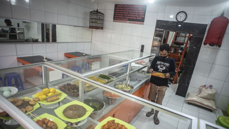 PPKM Diperpanjang, Makan di Warteg Dibatasi 30 Menit, Wagub DKI: Waktunya Pas