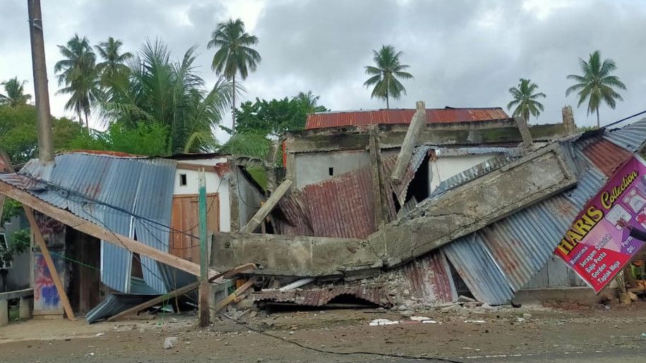 Update Gempa M 5,9: Dua Rumah Warga Mamuju Rusak