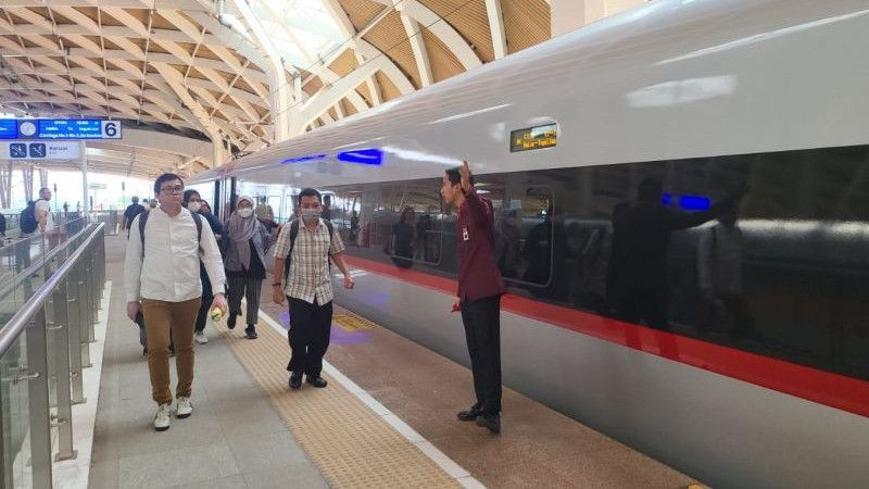 KCIC Tambah Perjalanan Kereta Cepat Whoosh Jadi 28 Jadwal per Hari, Simak Selengkapnya di Sini