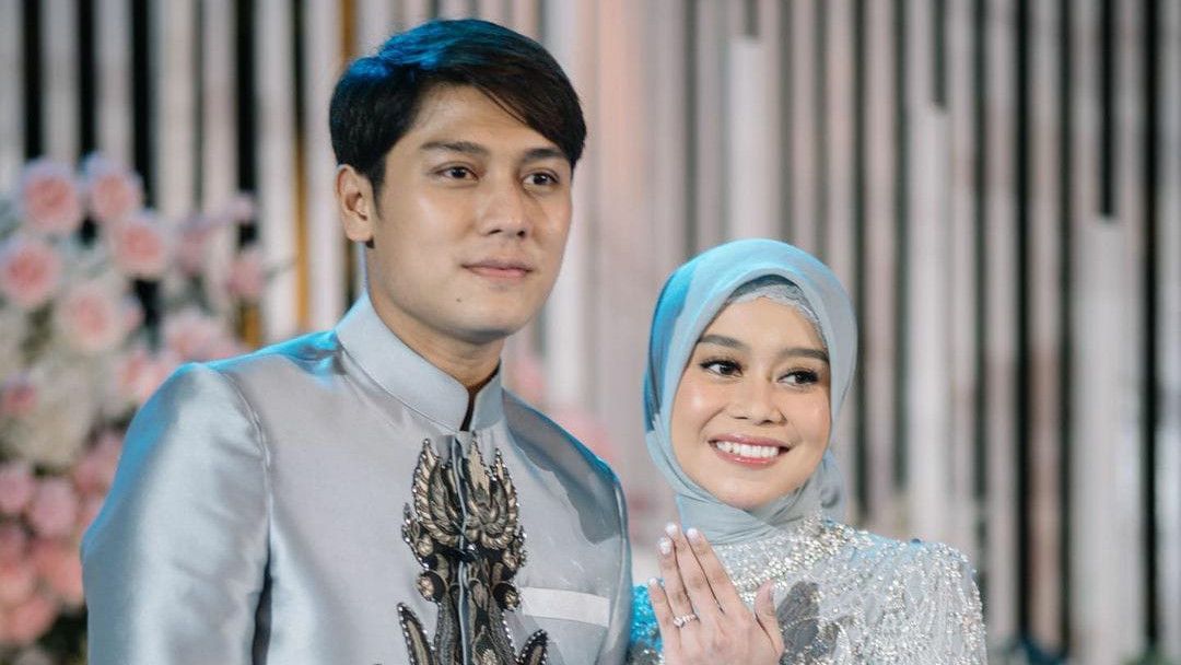 Tiba-Tiba Rizky Billar Umumkan Pernikahannya dengan Lesti Kejora Ditunda